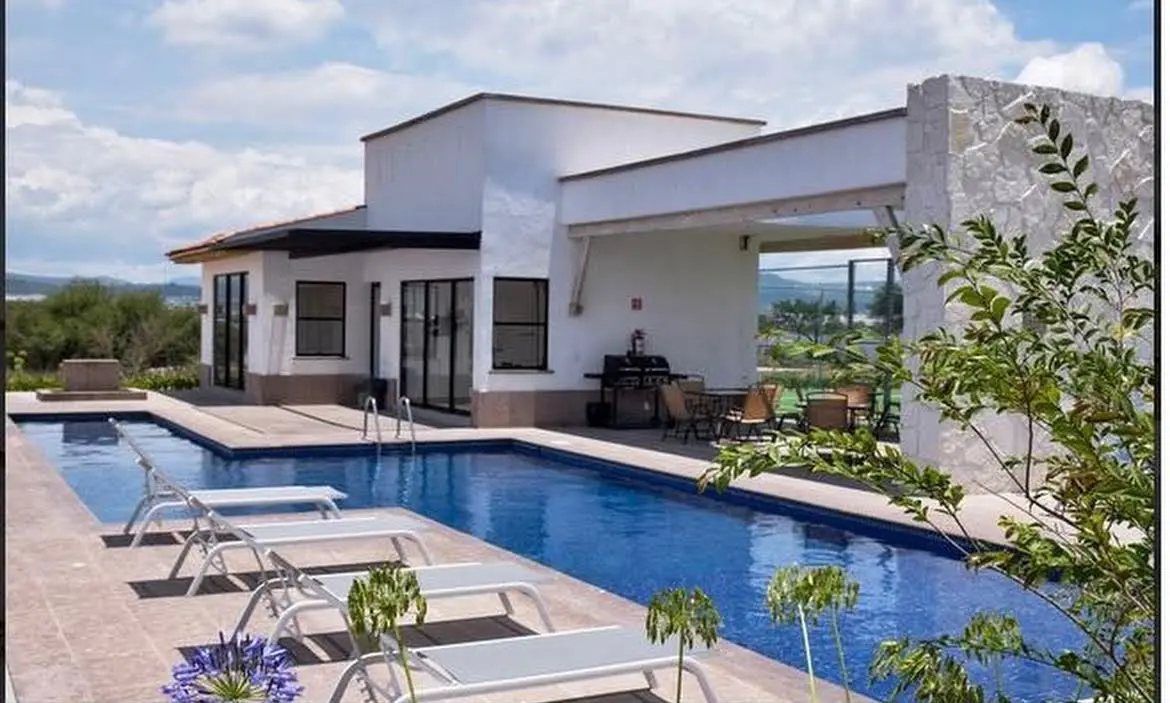 https://static.portalterreno.com.mx/properties/3153/663ba20e-9438-5400-8fa3-01bef0d0af55.webp