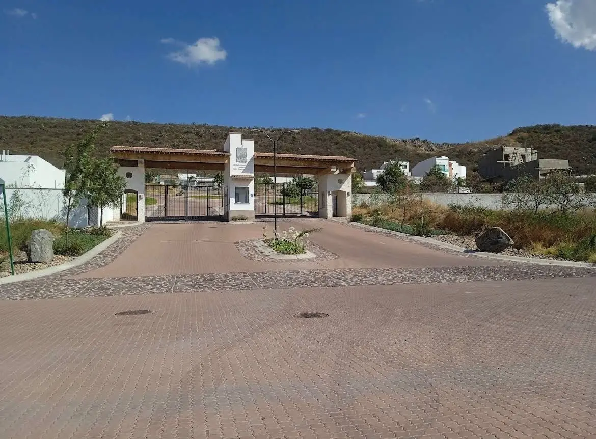 https://static.portalterreno.com.mx/properties/3153/9afdd102-ec7c-531a-b011-6bfd2d320ec0.webp