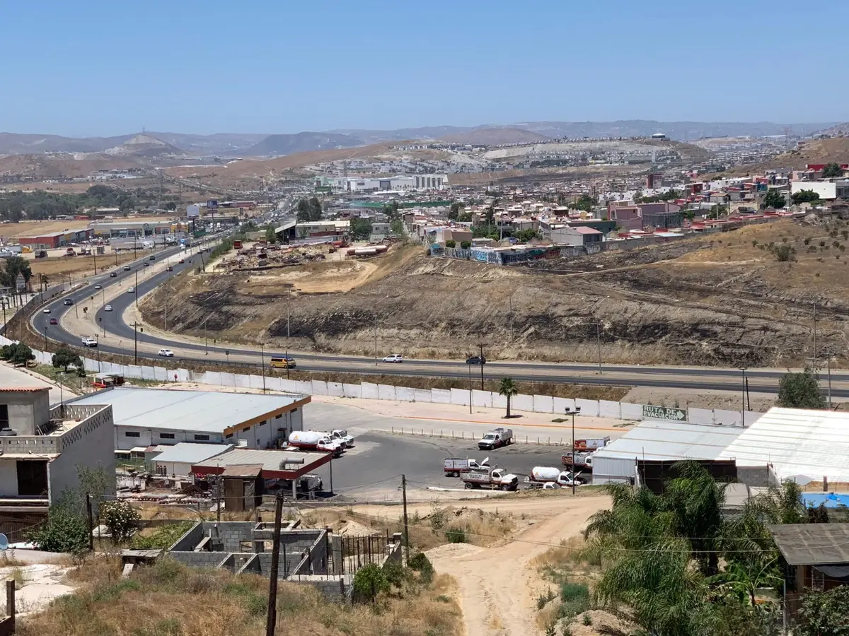 https://static.portalterreno.com.mx/properties/3214/8b303de5-ed29-5f5e-b38d-19bba8cd366e.webp